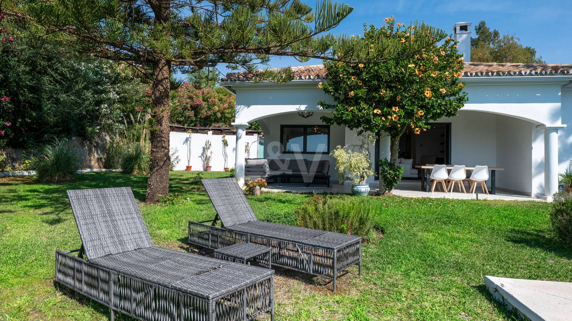Villa bungalow contemporánea en alquiler a largo plazo cerca de La Quinta y San Pedro