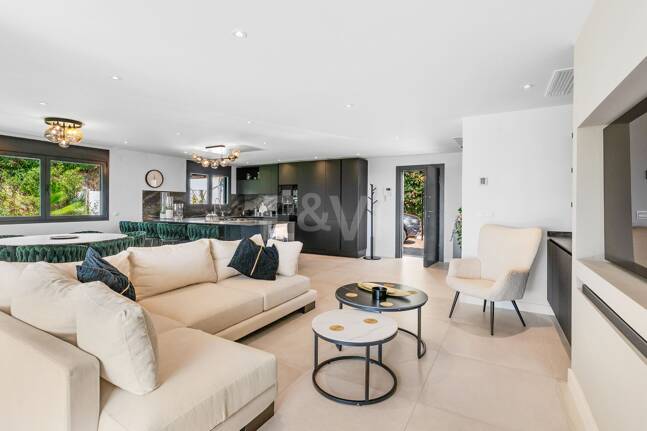 Villa bungalow contemporánea en alquiler a largo plazo cerca de La Quinta y San Pedro