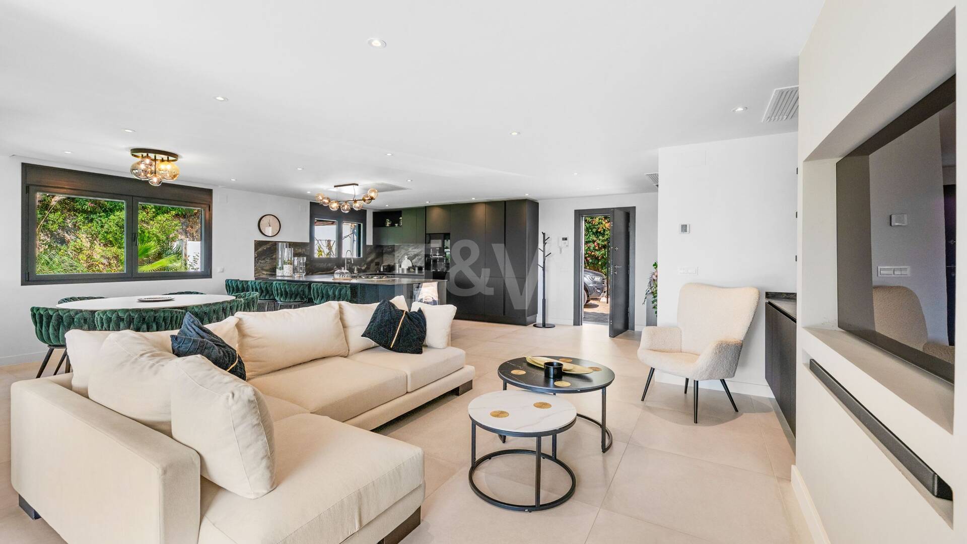 Villa bungalow contemporánea en alquiler a largo plazo cerca de La Quinta y San Pedro