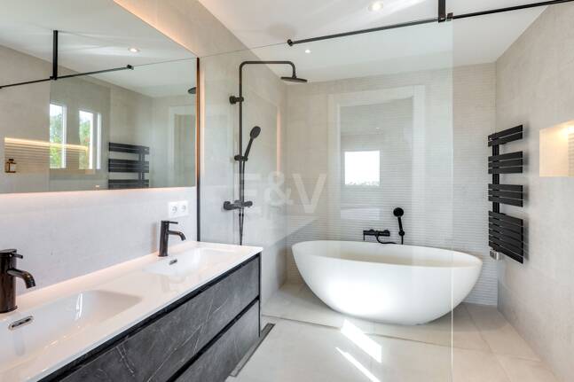 Villa bungalow contemporánea en alquiler a largo plazo cerca de La Quinta y San Pedro