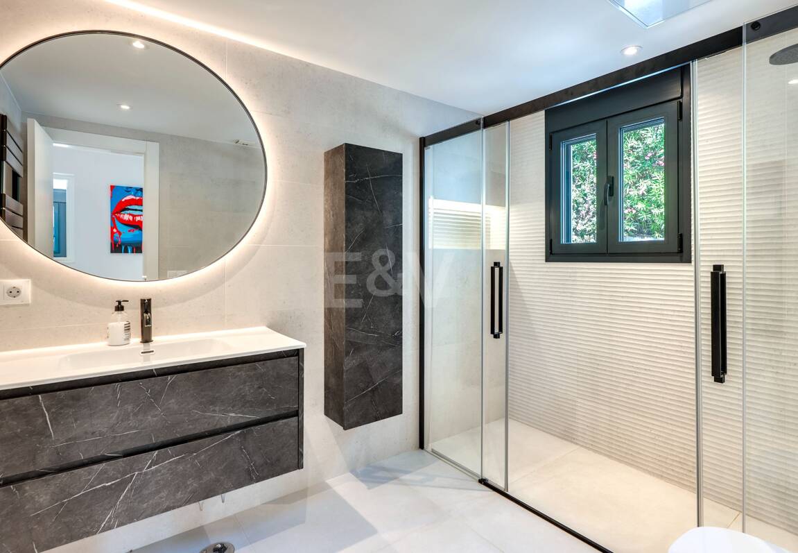 Villa bungalow contemporánea en alquiler a largo plazo cerca de La Quinta y San Pedro