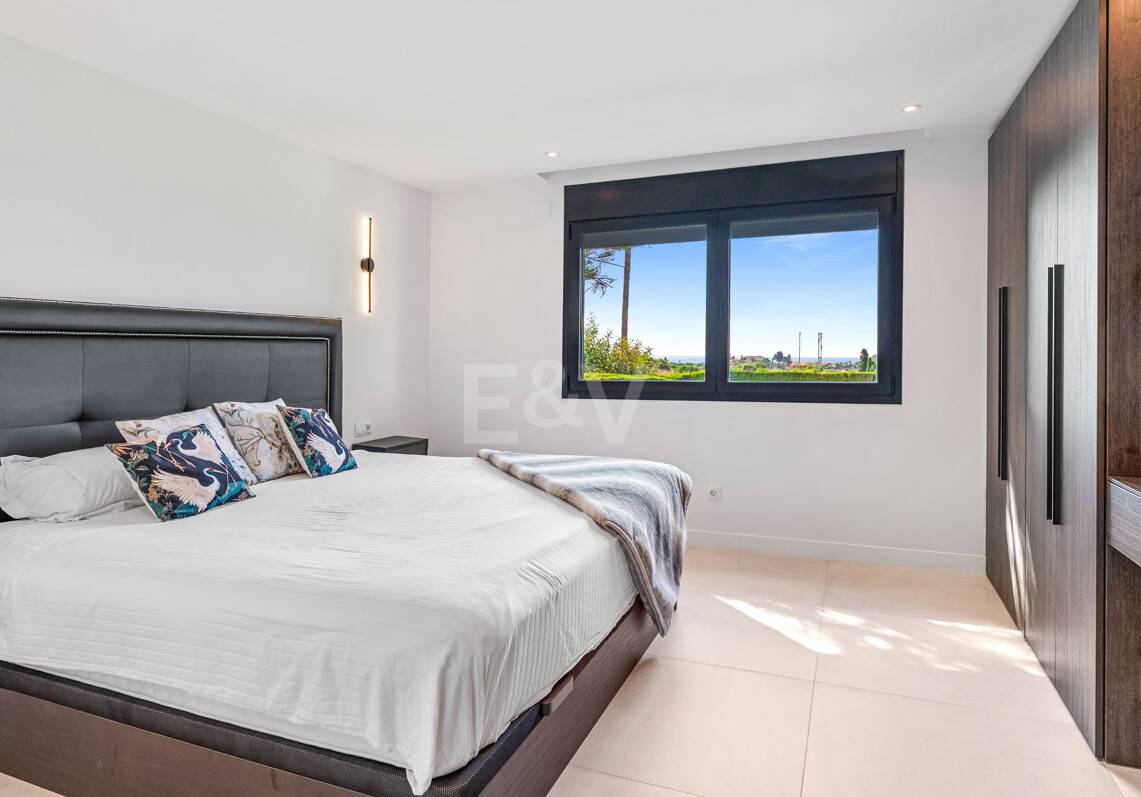 Contemporary Bungalow Villa for Long-Term Rental near La Quinta & San Pedro