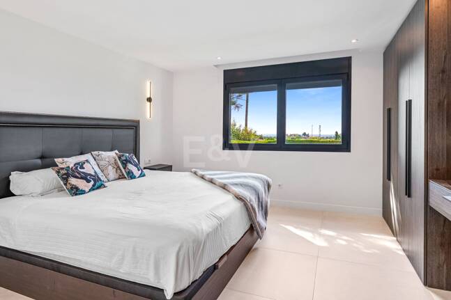 Villa bungalow contemporánea en alquiler a largo plazo cerca de La Quinta y San Pedro