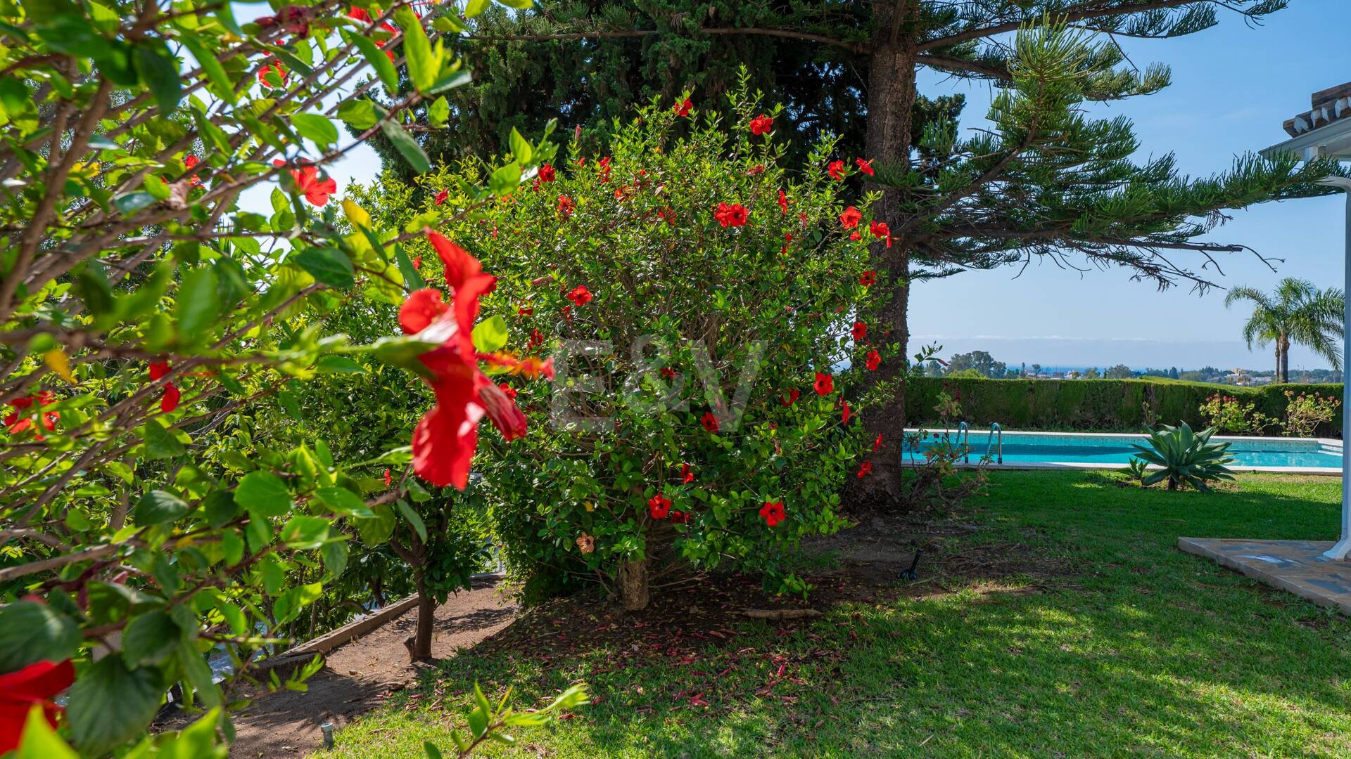 Villa bungalow contemporánea en alquiler a largo plazo cerca de La Quinta y San Pedro