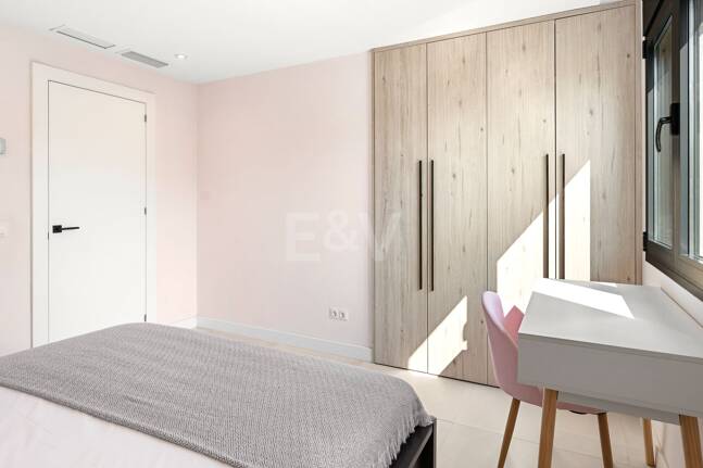 Villa bungalow contemporánea en alquiler a largo plazo cerca de La Quinta y San Pedro