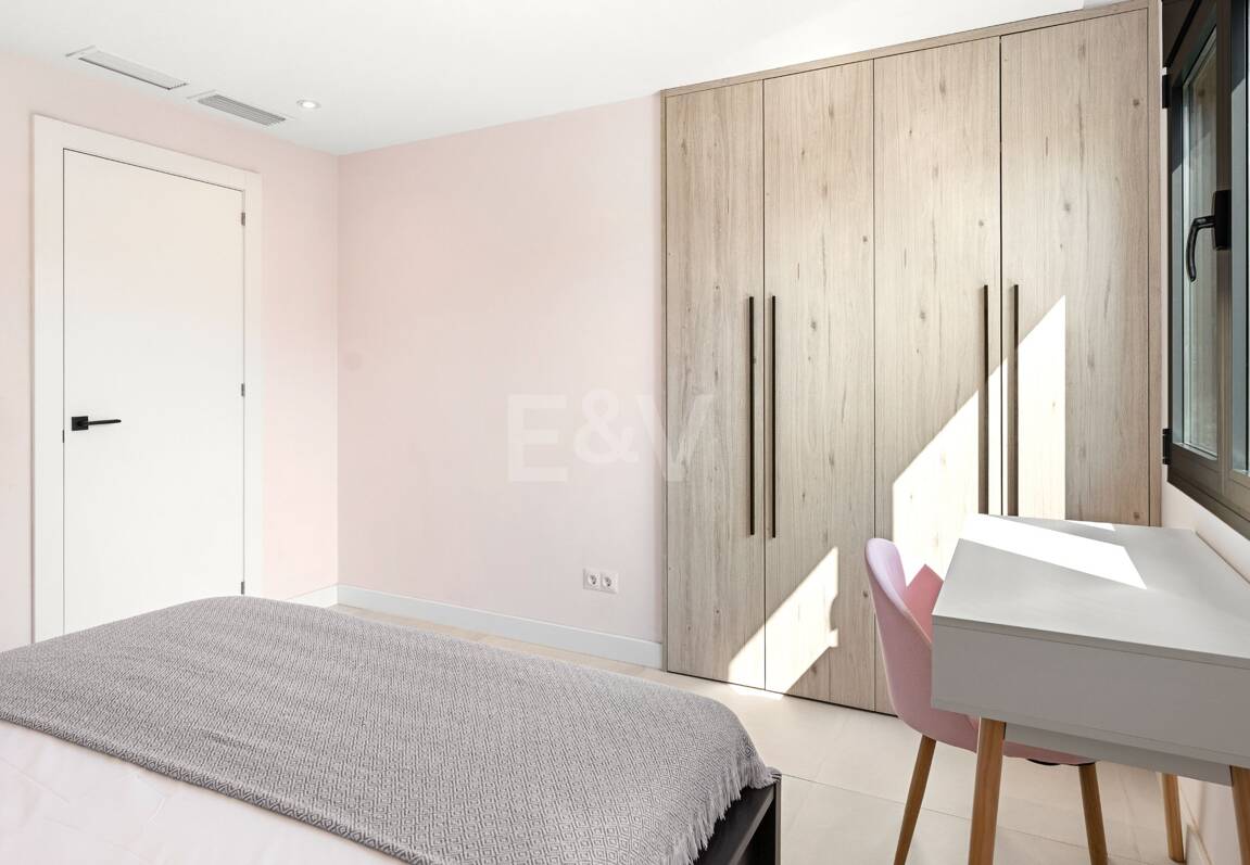 Villa bungalow contemporánea en alquiler a largo plazo cerca de La Quinta y San Pedro