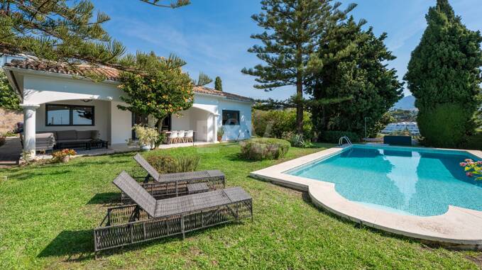 Villa bungalow contemporánea en alquiler a largo plazo cerca de La Quinta y San Pedro