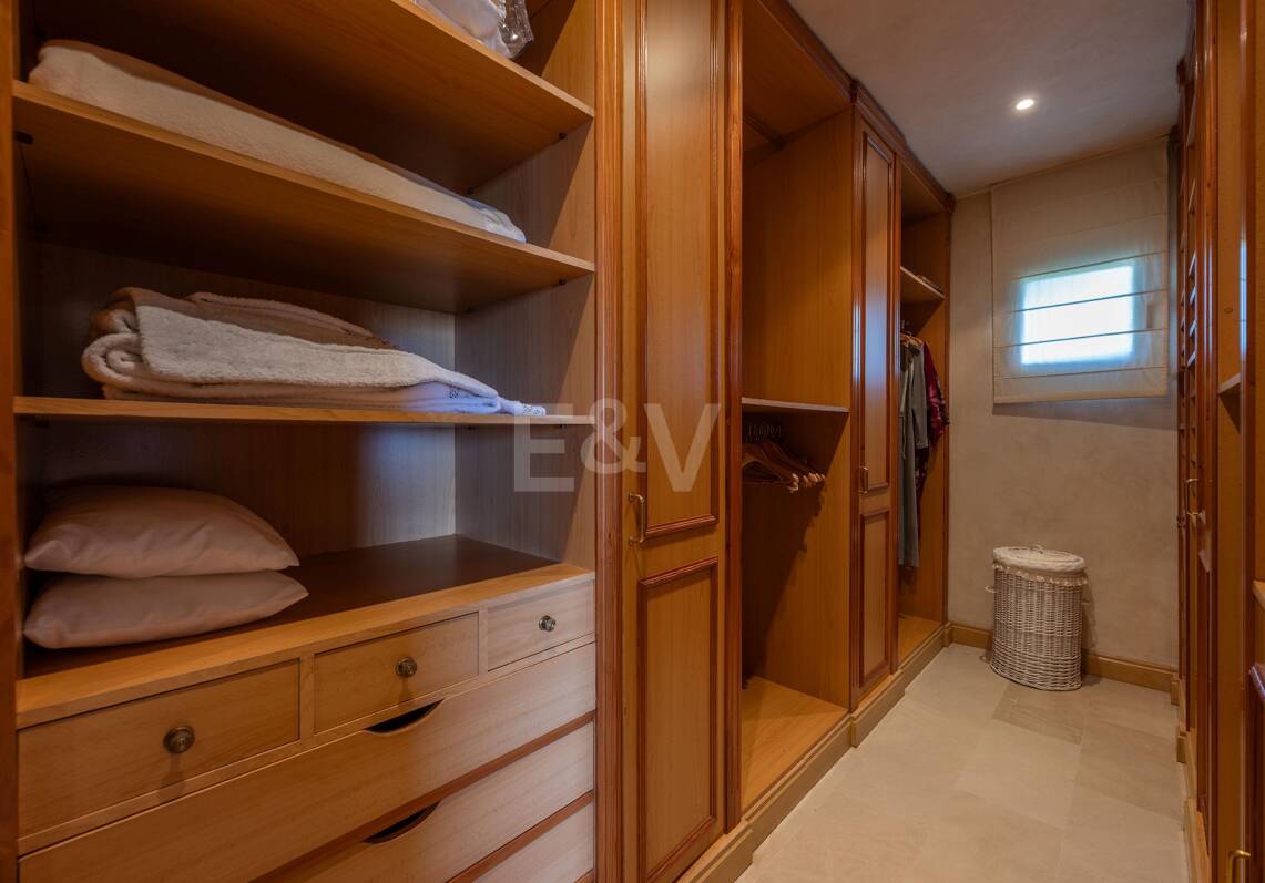 Apartament na parterze do wynajęcia w Alicate Playa, Marbella Wschodnia