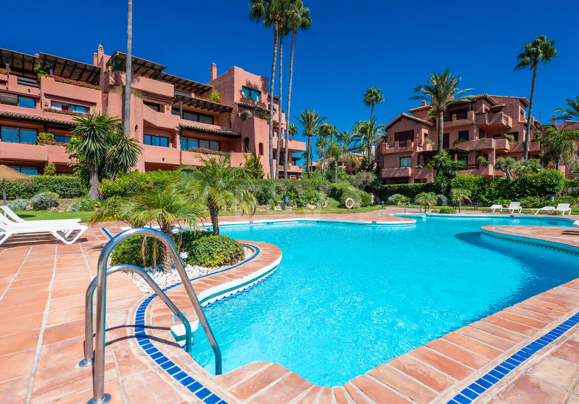 Apartament na parterze do wynajęcia w Alicate Playa, Marbella Wschodnia
