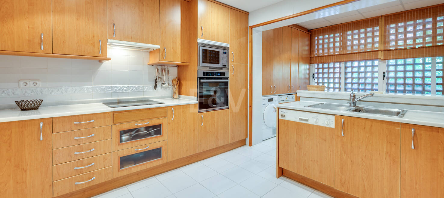 Appartement rez de chaussée à louer en Marbella Golden Mile, Marbella (Toutes les zones)