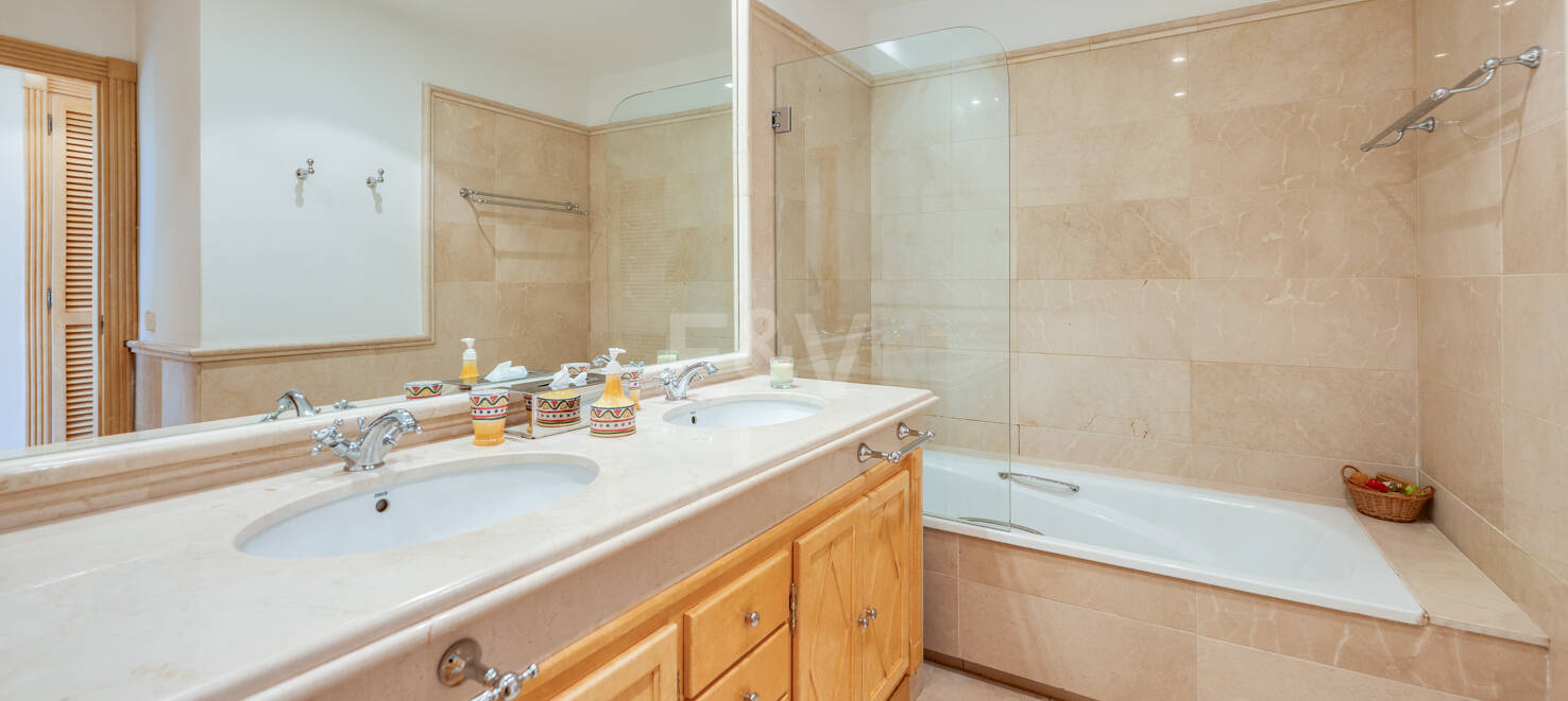 Appartement rez de chaussée à louer en Marbella Golden Mile, Marbella (Toutes les zones)