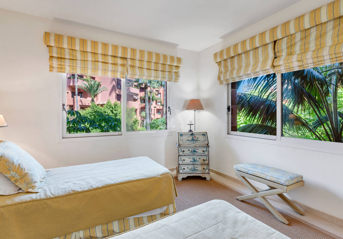 Apartament na parterze do wynajęcia w Alicate Playa, Marbella Wschodnia