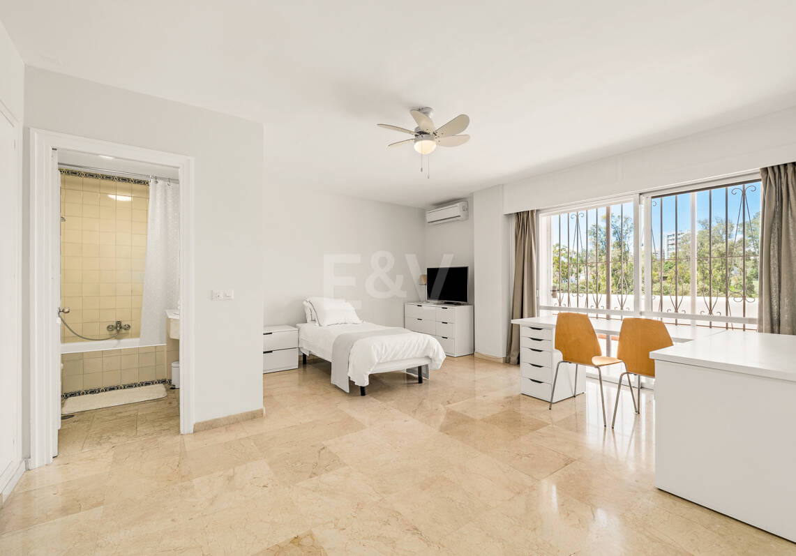 Spacious Frontline Golf Apartment with Expansive Terrace and Open Golf Views