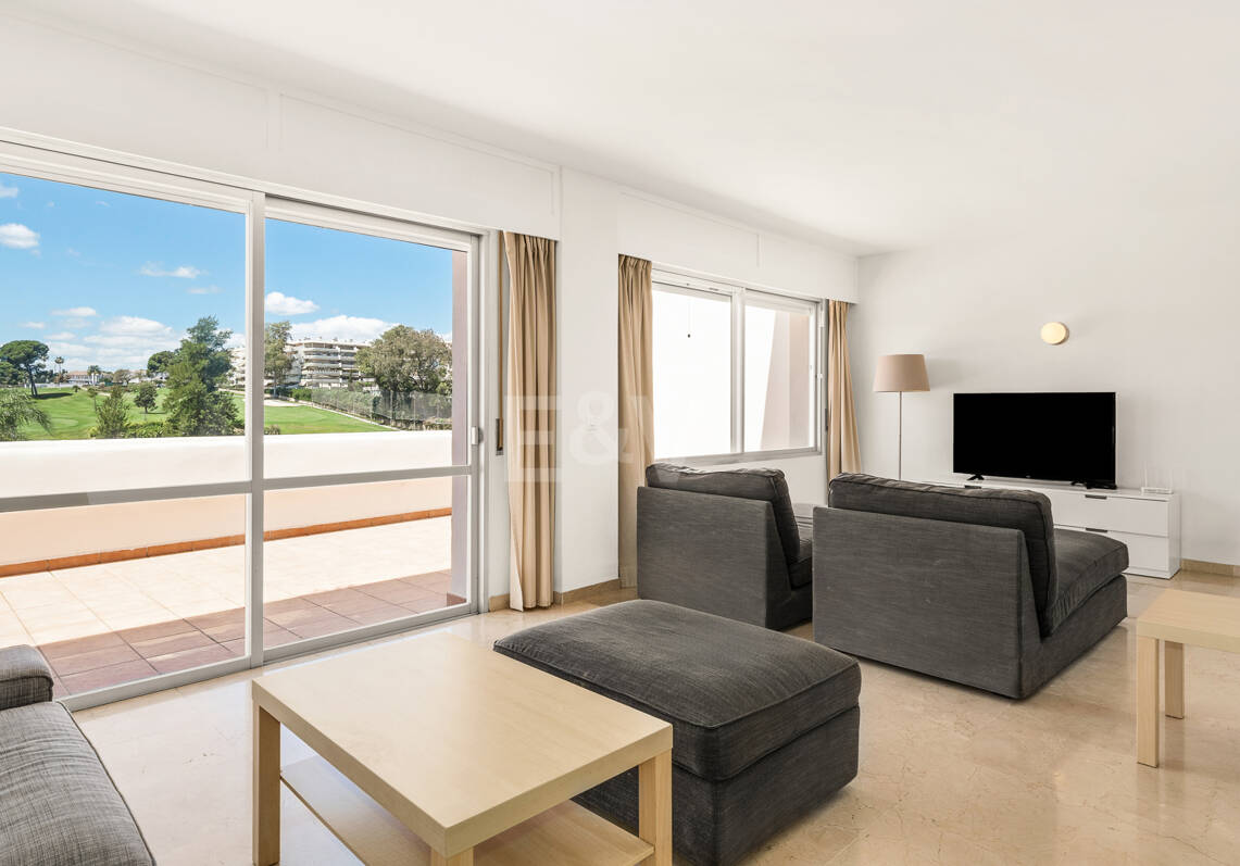 Spacious Frontline Golf Apartment with Expansive Terrace and Open Golf Views