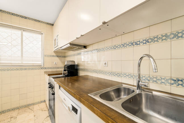 Amplio apartamento en primera línea de golf con amplia terraza y vistas abiertas al campo de golf