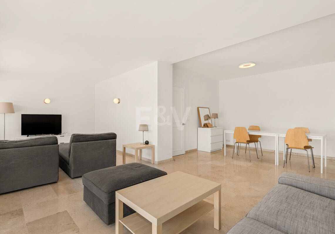Spacious Frontline Golf Apartment with Expansive Terrace and Open Golf Views