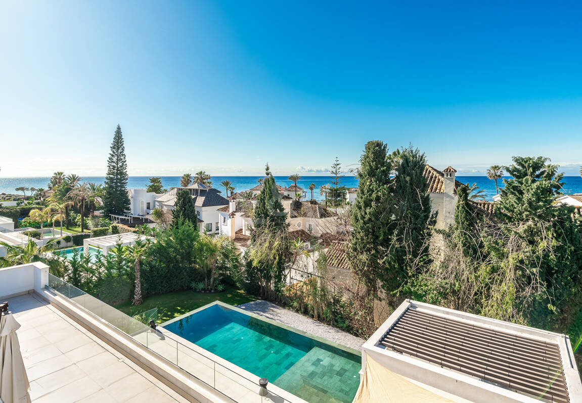 Villa de luxe contemporaine 100 mètres de la plage en emplacement privilégié près des commodités