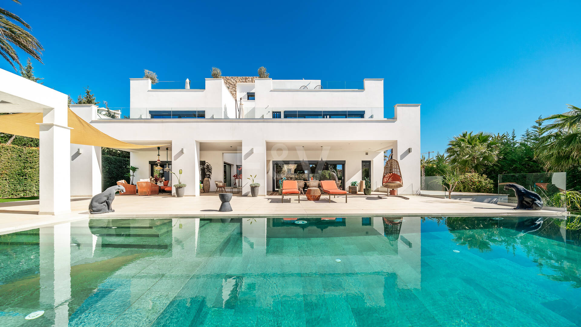 Villa de luxe contemporaine 100 mètres de la plage en emplacement privilégié près des commodités