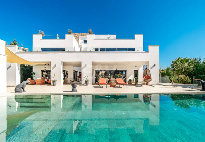 Villa de luxe contemporaine 100 mètres de la plage en emplacement privilégié près des commodités