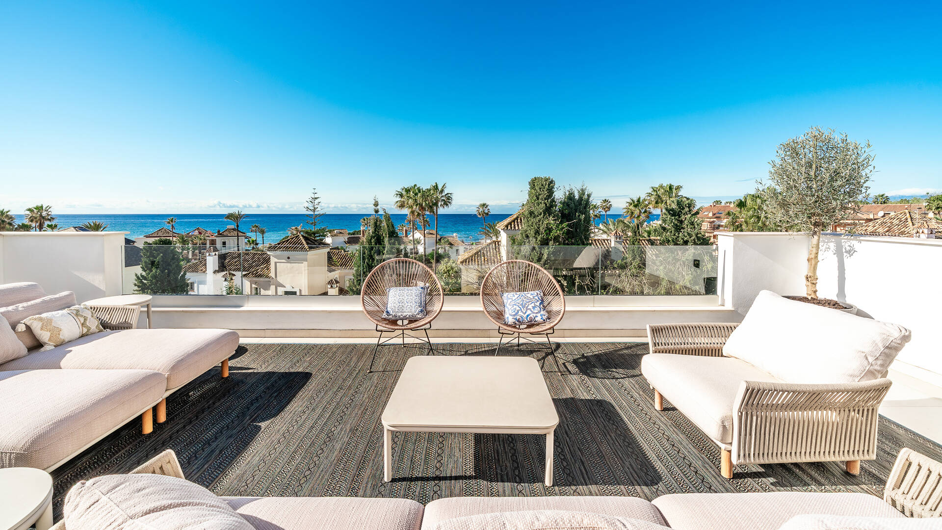 Villa de luxe contemporaine 100 mètres de la plage en emplacement privilégié près des commodités