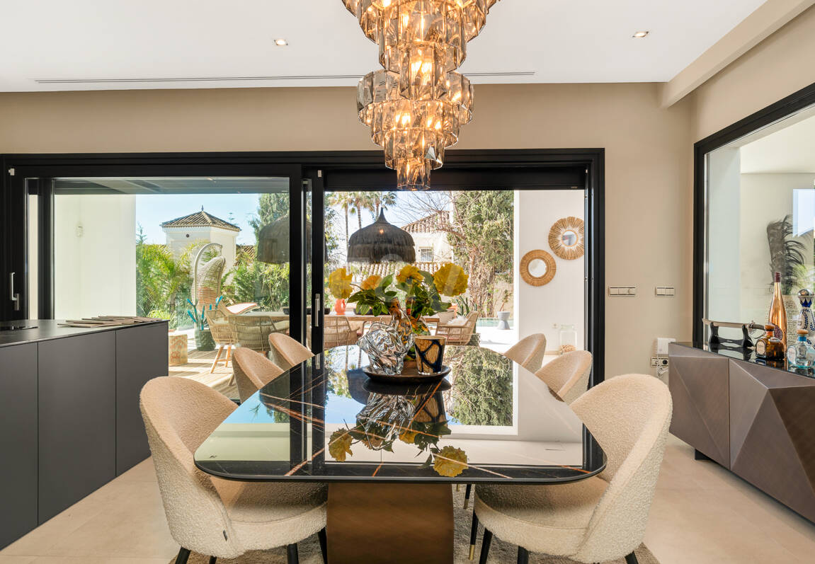 Villa de luxe contemporaine 100 mètres de la plage en emplacement privilégié près des commodités