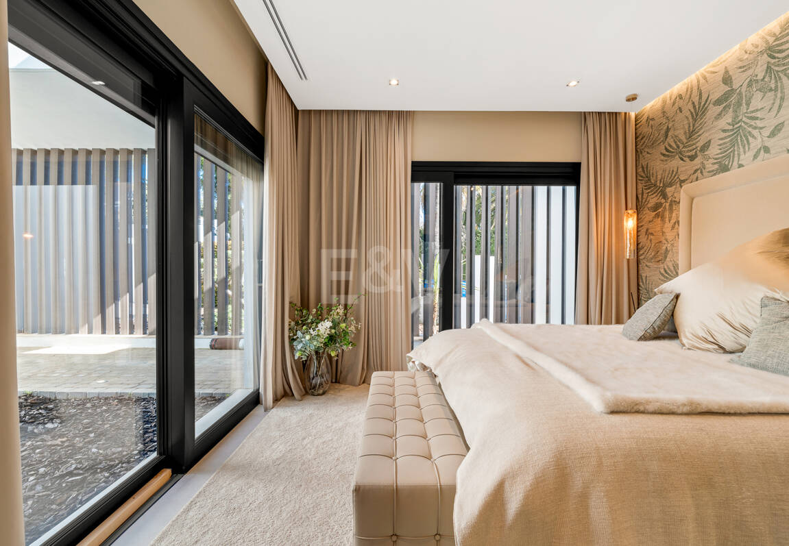 Villa de luxe contemporaine 100 mètres de la plage en emplacement privilégié près des commodités