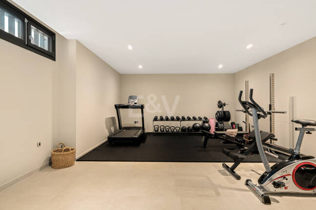 Villa de luxe contemporaine 100 mètres de la plage en emplacement privilégié près des commodités