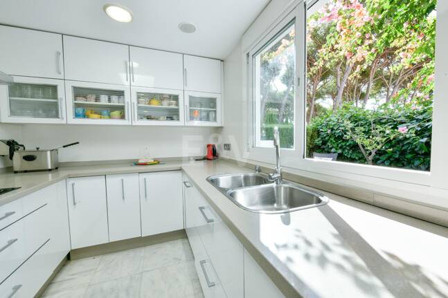 Luxury Beachside Property Steps from the Sea in the Golden Mile