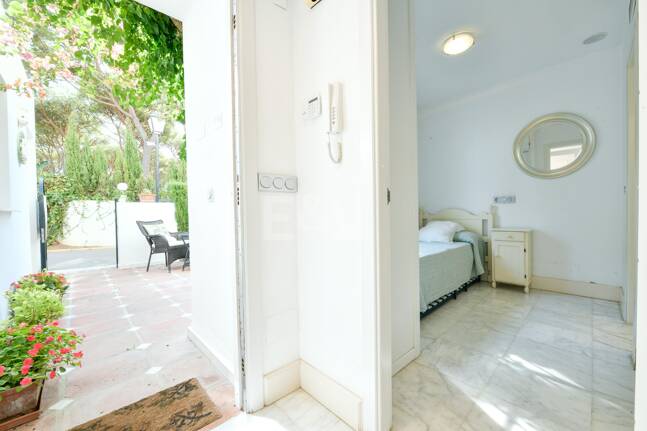 Luxury Beachside Property Steps from the Sea in the Golden Mile