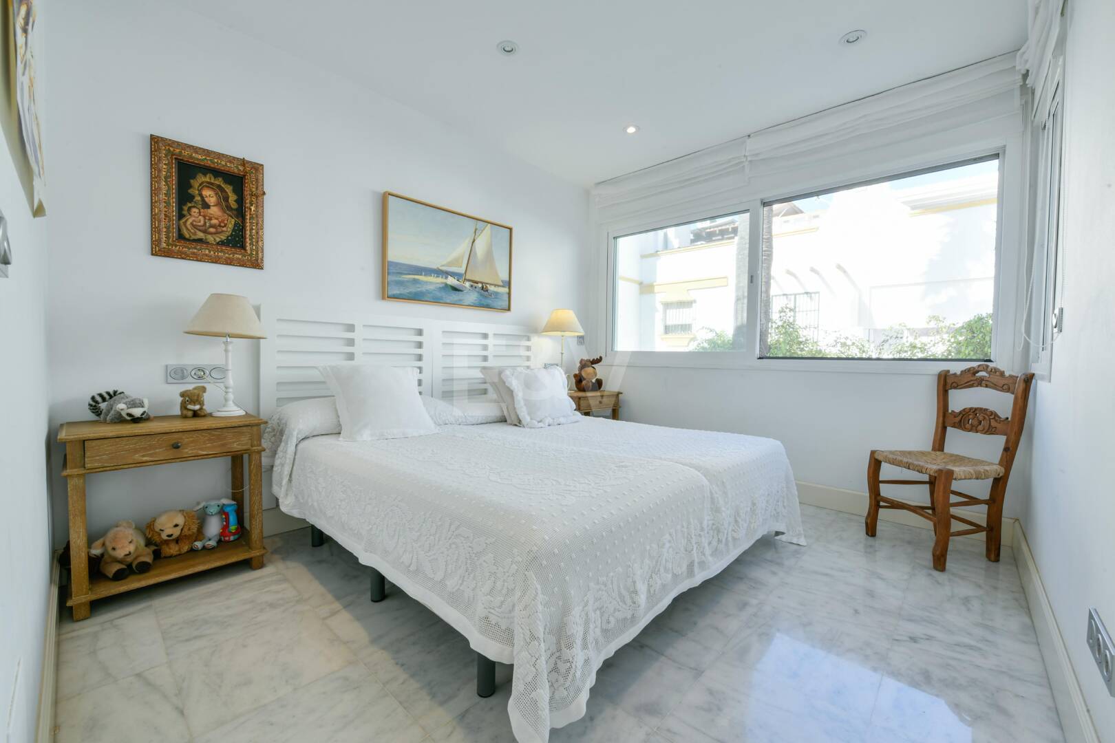 Luxury Beachside Property Steps from the Sea in the Golden Mile