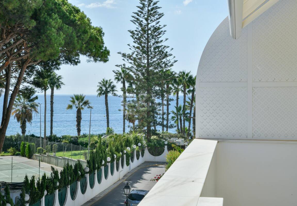 Luxury Beachside Property Steps from the Sea in the Golden Mile