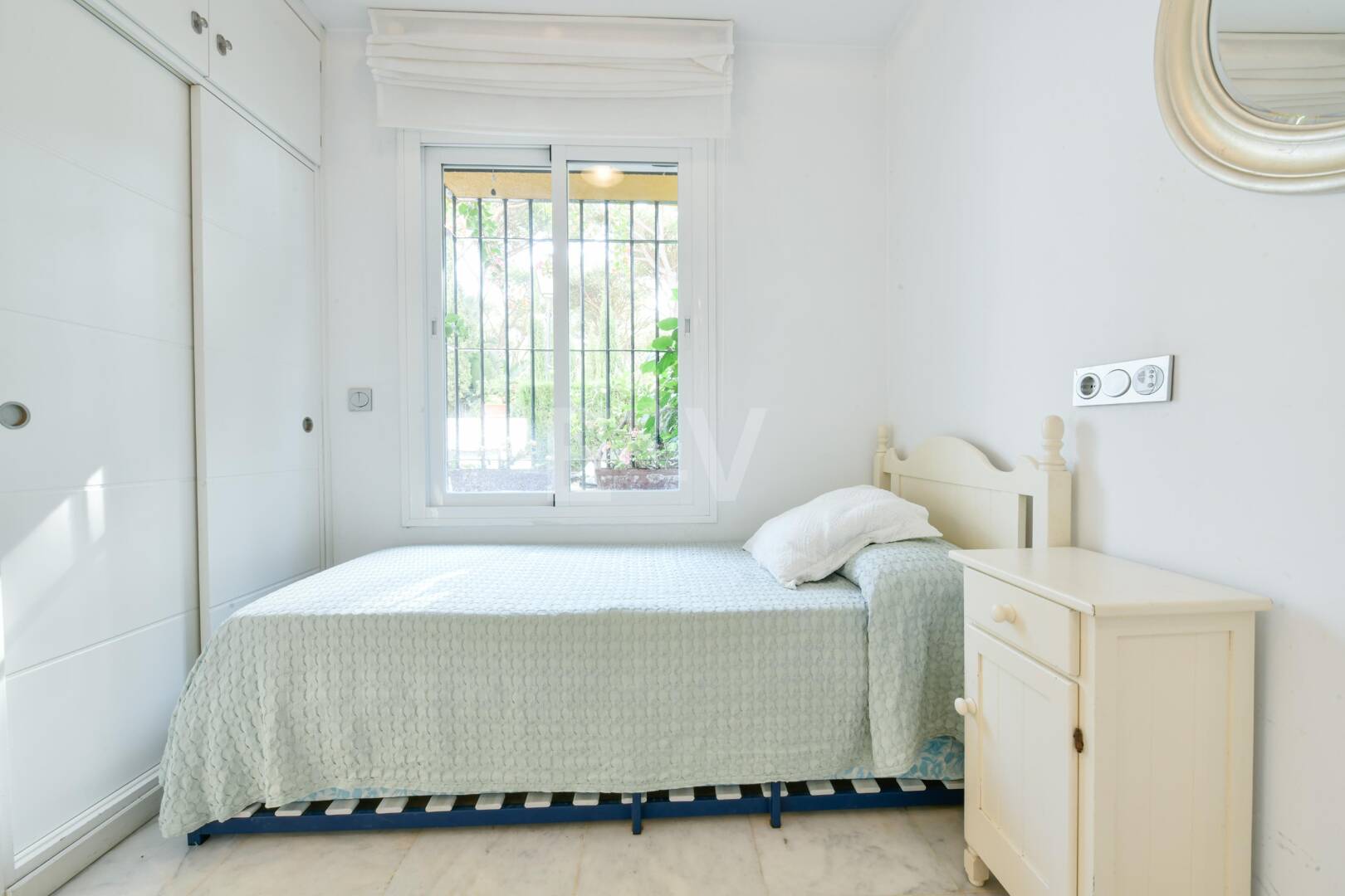 Luxus-Strandimmobilie nur wenige Schritte vom Meer entfernt an der Goldenen Meile