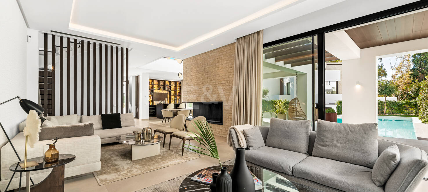 Luxusvilla in geschlossener Wohnanlage in fußläufiger Entfernung zum Strand