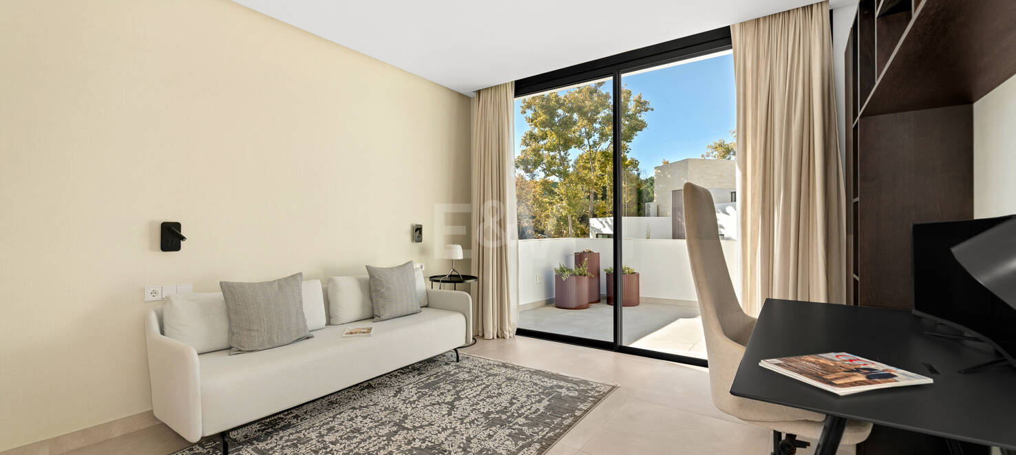 Luxusvilla in geschlossener Wohnanlage in fußläufiger Entfernung zum Strand