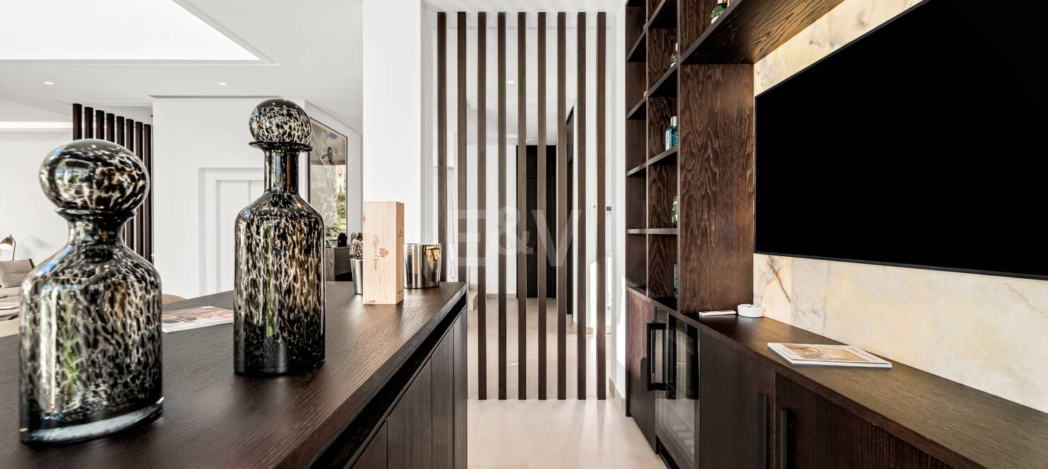 Luxusvilla in geschlossener Wohnanlage in fußläufiger Entfernung zum Strand