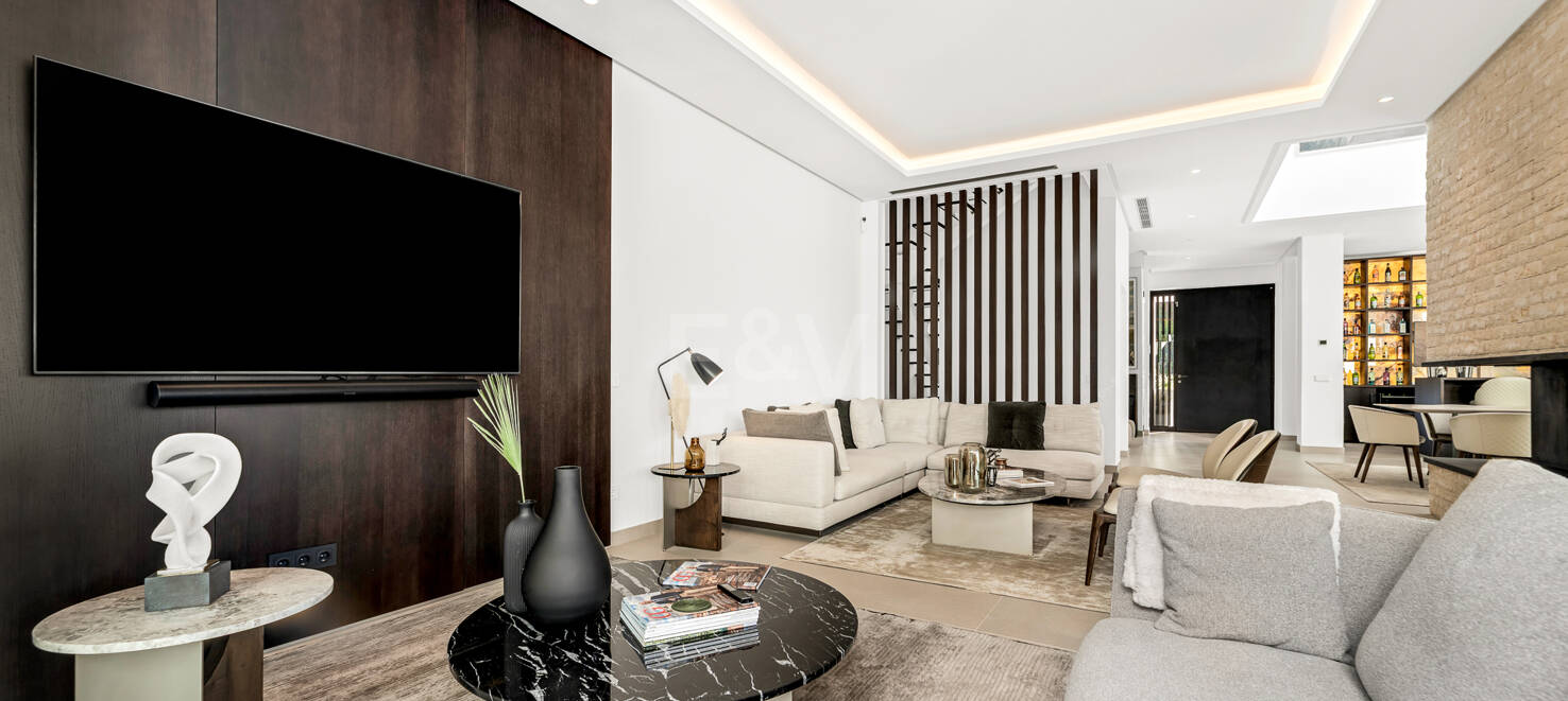 Luxusvilla in geschlossener Wohnanlage in fußläufiger Entfernung zum Strand