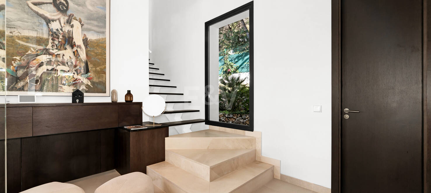 Luxusvilla in geschlossener Wohnanlage in fußläufiger Entfernung zum Strand