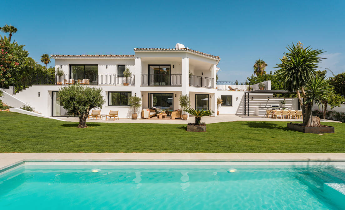 Luxuriöse Modernisierte Villa mit Meerblick an der Goldenen Meile von Marbella