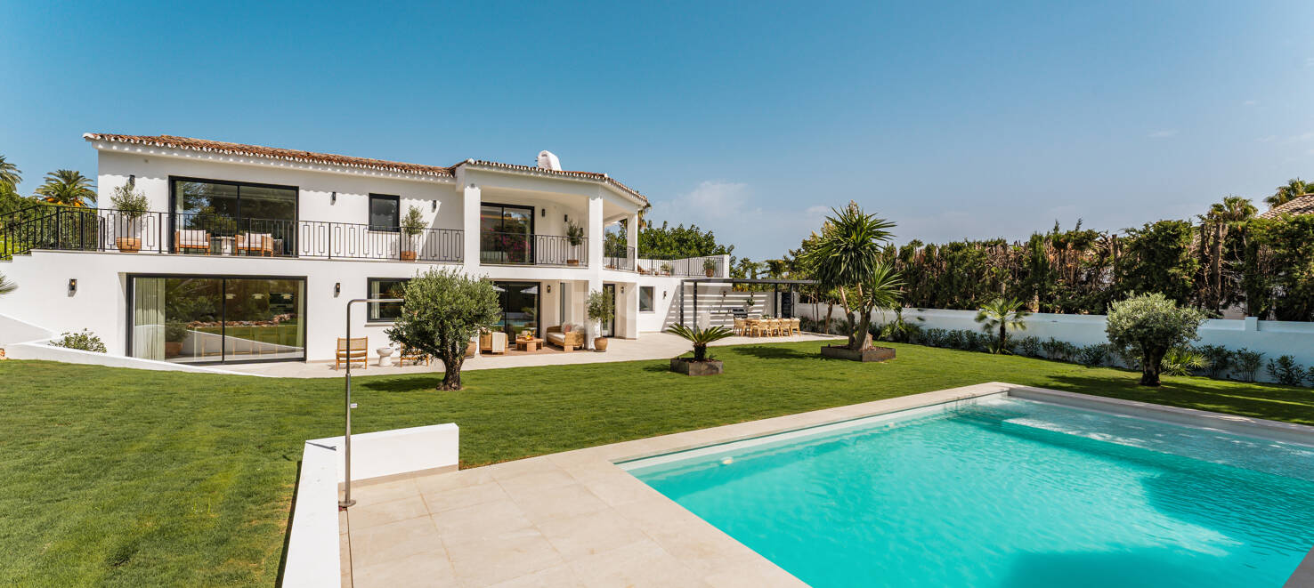 Luxuriöse Modernisierte Villa mit Meerblick an der Goldenen Meile von Marbella