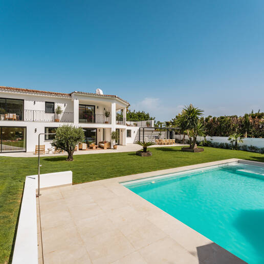 Impeccable Golden Mile Villa with Beautiful Sea and Mountain Views