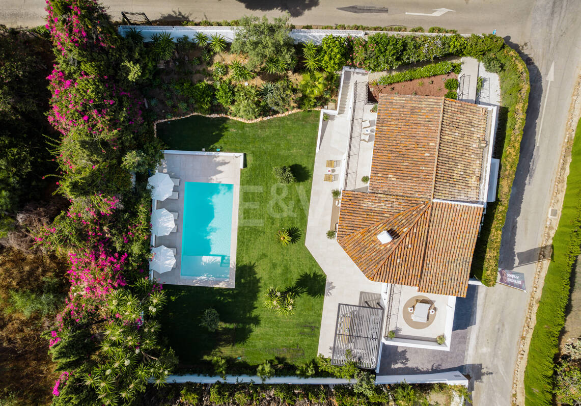 Impeccable Golden Mile Villa with Beautiful Sea and Mountain Views