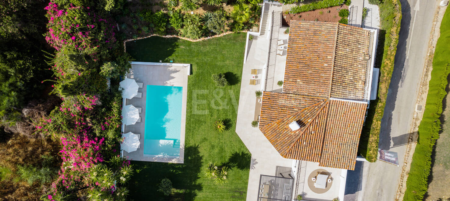 Luxuriöse Modernisierte Villa mit Meerblick an der Goldenen Meile von Marbella