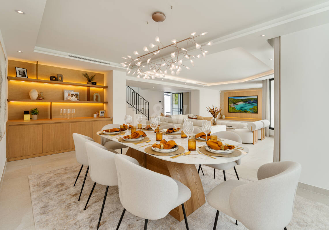 Impeccable Golden Mile Villa with Beautiful Sea and Mountain Views