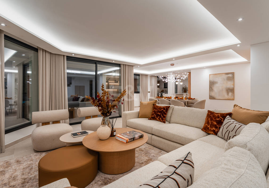 Impeccable Golden Mile Villa with Beautiful Sea and Mountain Views