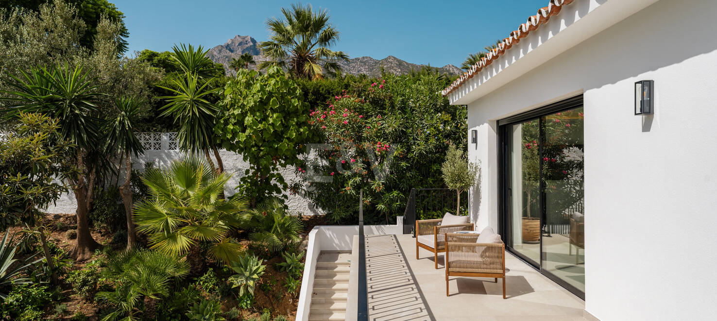 Luxuriöse Modernisierte Villa mit Meerblick an der Goldenen Meile von Marbella