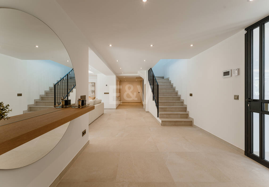 Impeccable Golden Mile Villa with Beautiful Sea and Mountain Views