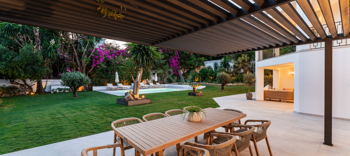 Luxuriöse Modernisierte Villa mit Meerblick an der Goldenen Meile von Marbella