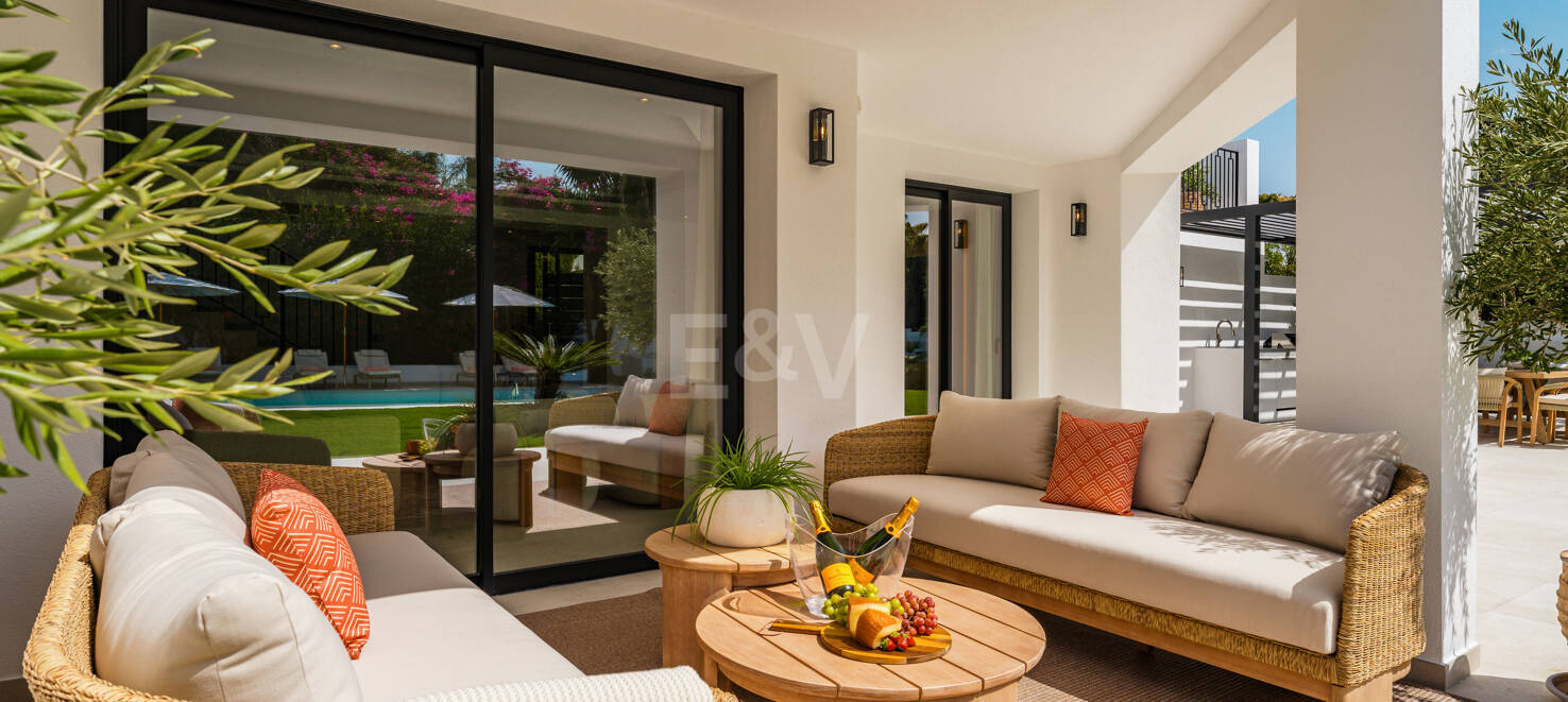 Luxuriöse Modernisierte Villa mit Meerblick an der Goldenen Meile von Marbella