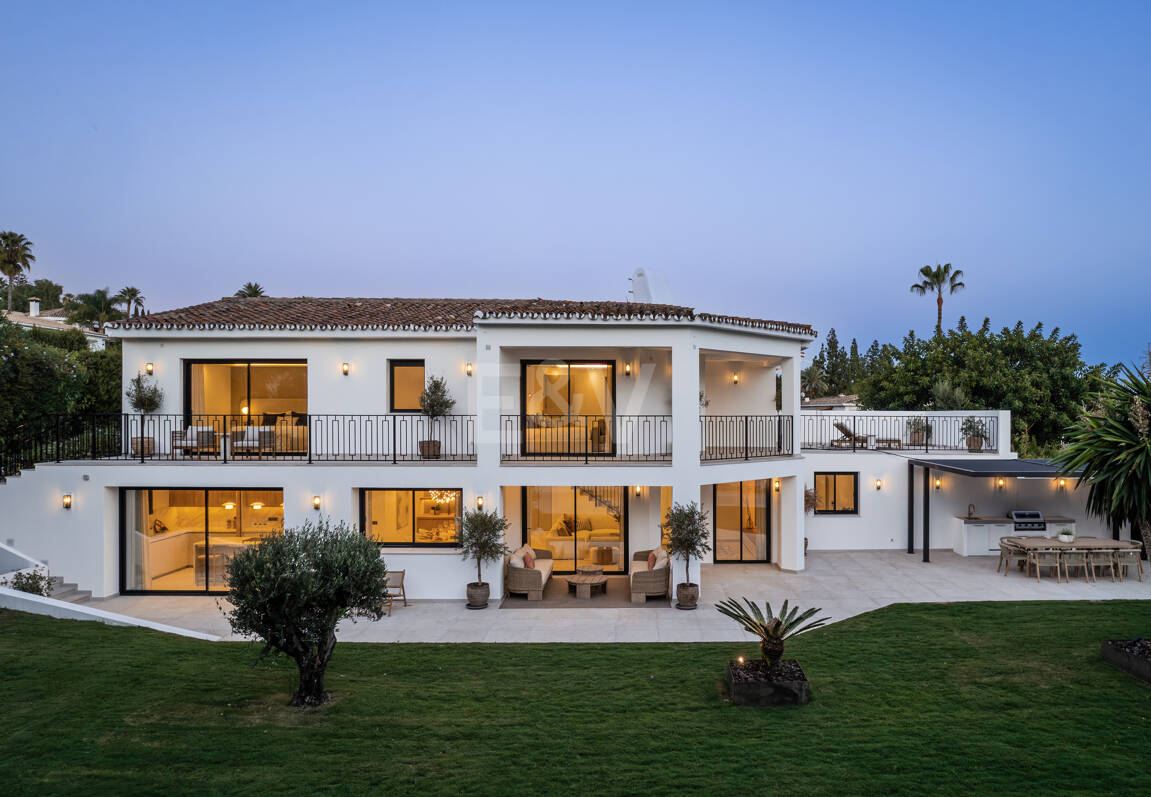 Makellose Villa an der Golden Mile mit Wunderschönem Meer- und Bergblick