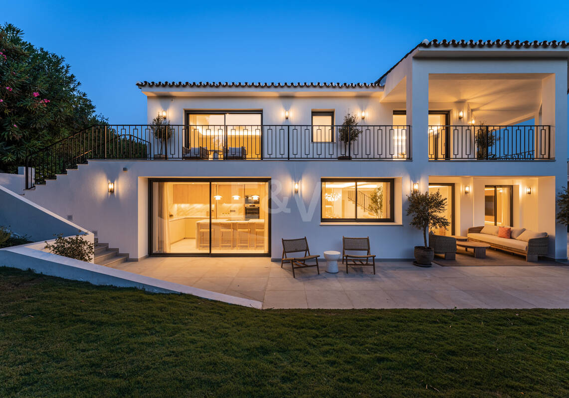 Impeccable Golden Mile Villa with Beautiful Sea and Mountain Views